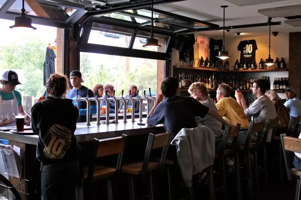 10 Barrel Brewing Co. Westside Bar / Pub / Lounge, American