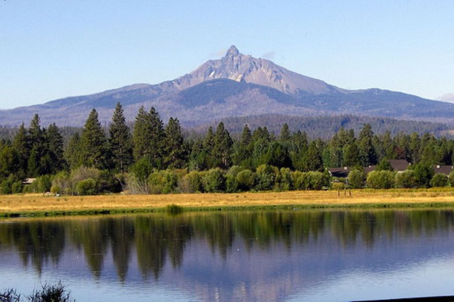 Mount Washington from Blak Butte Ranch - WIKIMEDIA COMMONS