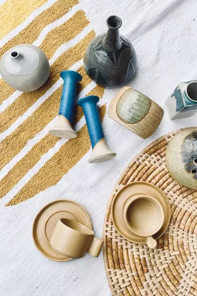 Vintage Pottery Wares & Leather, Mexican Blanket: Gunn & Swain from @jamesmichelle - personal collection - AUSTIN MONTREIL LEONARD