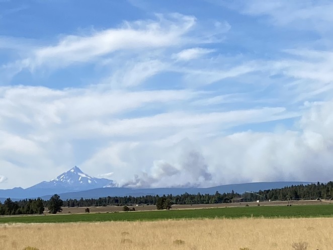 Photo of the Green Ridge Fire with smoke billowing east from Black Butte. - NICOLE VULCAN