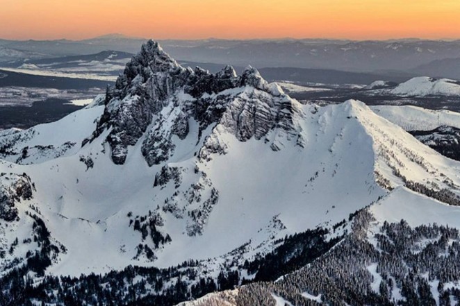 When the mountains are calling, you go. @wasimofnazareth heard their call and captured the majesty of the Cascades from a plane last week during sunset. Thanks for tagging us! Share your best shots with us by tagging @sourceweekly for your chance to be featured here and in print! - @WASIMOFNAZARETH / INSTAGRAM
