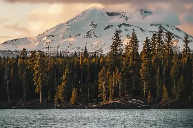 Who's been up to the Cascades Lake Highway since its opening? Be sure to beat the crowds and get up there early for incredible views like this. It looks like @natewyeth made it up to the lakes to snap this beautiful shot. Thanks so much for sharing and tagging us! Share your photos with us and tag @sourceweekly for a chance to be featured as Instagram of the week and in print as our Lightmeter. Winners receive a free print from @highdesertframeworks. - @NATEWYETH