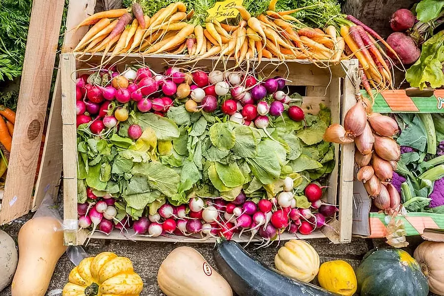 Most Central Oregon farmers markets will get going a bit late the first week of June, but Central Oregon Locavore is an indoor farmers market open seven days a week. - PXFUEL