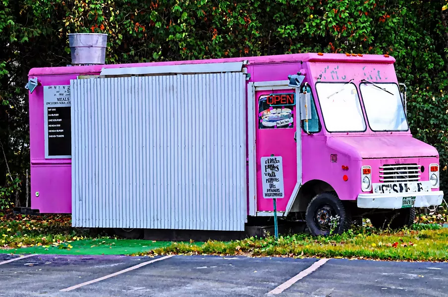 A food truck in somewhere USA. - PUBLIC DOMAIN PHOTOS