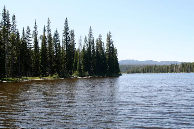 Little Cultus Lake is full of mini-beaches to relax on. - YELLOWBKPK / FLICKR