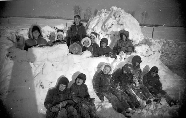 It's a time-honored tradition: Building a snow fort, and then wailing on your friends and neighbors with well-crafted snowballs. - WIKIMEDIA COMMONS