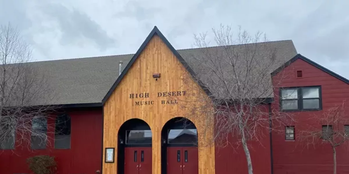 High Desert Music Hall Offers Indoor Music for Redmond - Vimarsana News