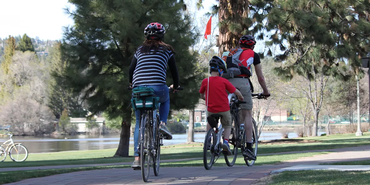 Newbie Bike Ride from Pilot Butte to the Saturday Market (and Back!) - Vimarsana News