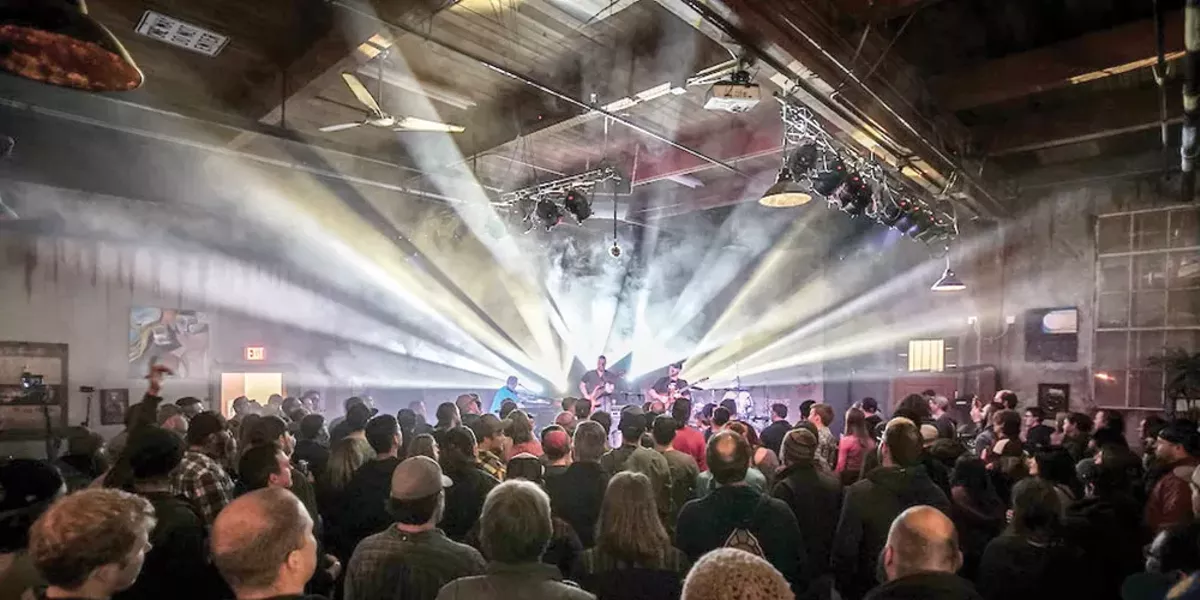 1988 Entertainment Buys Volcanic Theatre Pub - Vimarsana News