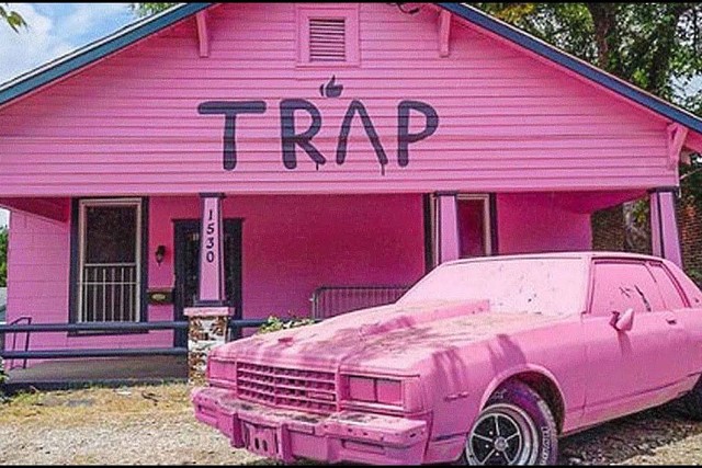 27b33a55_2chainz_pink_trap_house.0.jpg