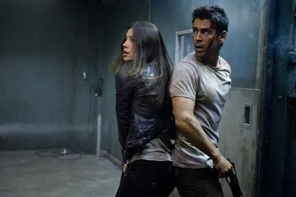 Colin Farrell and Jessica Biel in the new version of Total Recall (Photo: Sony)