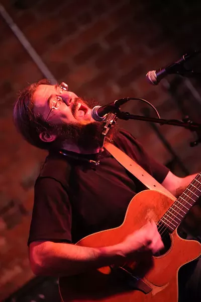 E-S Guthrie at The Evening Muse on Jan. 27.