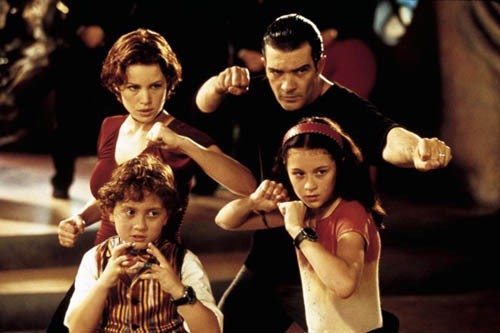 FAMILY AFFAIR: Daryl Sabara, Alexa Vega (front), Carla Gugino and Antonio Banderas (back) in Spy Kids.