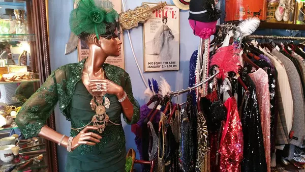 Inside Backstage Vintage - KIMBERLY LAWSON