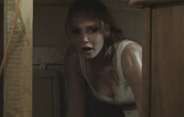 Jennifer Lawrence in House at the End of the Street (Photo: Relativity Media)