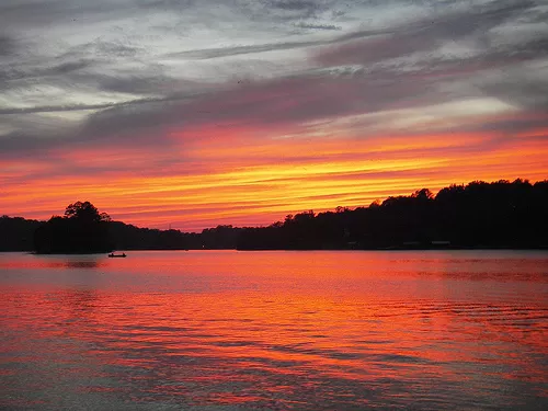 Lake_Norman_at_Sunset.jpg