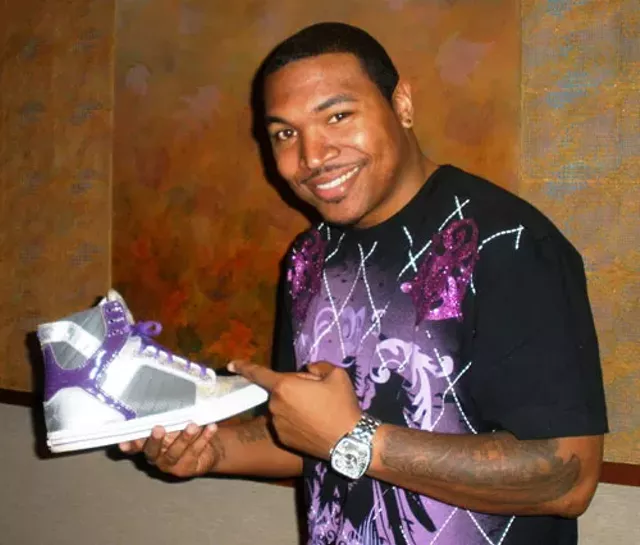 Meet Kelvin Wright, of Fresh Exclusive Sneakers Klepto Blog