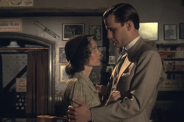 Mia Farrow and Jeff Daniels in The Purple Rose of Cairo (Photo: Twilight Time)
