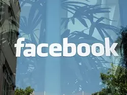 facebook_-300x225.jpg