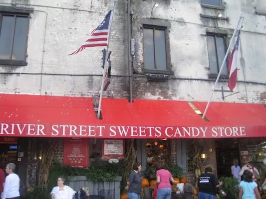 savcandystore.JPG