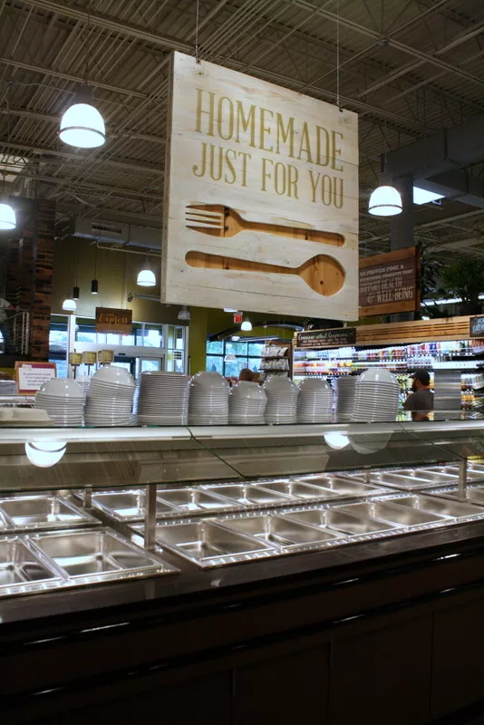 The hot bar and salad bar are great for a quick bite.