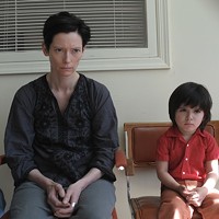 Tilda Swinton and Rocky Duer in We Need to Talk About Kevin