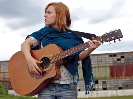 Lydia_Loveless_Horiz_Paula_Masters_Travis_004.jpg