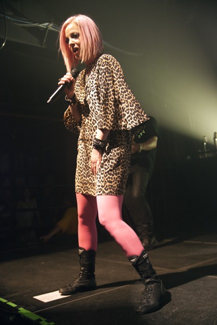 Garbage (Photo by Jeff Hahne)