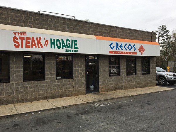 The Steak 'n Hoagie Shop on Eastway Drive - PHOTO BY MARK KEMP