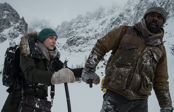 Kate Winslet and Idris Elba in The Mountain Between Us (Photo: Fox)