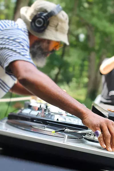 Smitty spins at Dance in the Park 2017. (Photo by Nonie Antone)