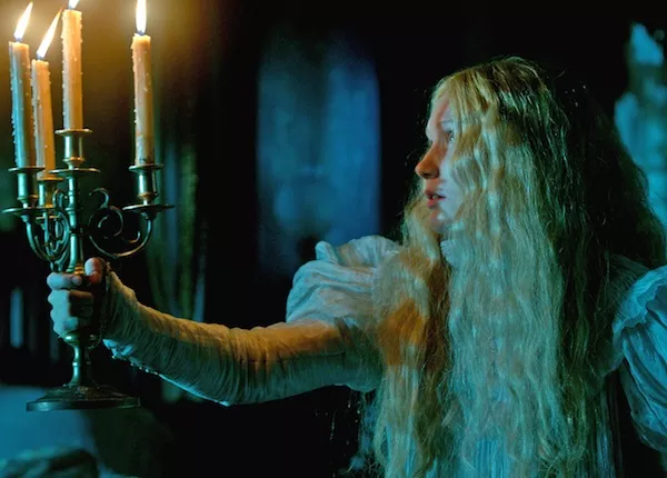 Mia Wasikowska in Crimson Peak (Photo: Universal)