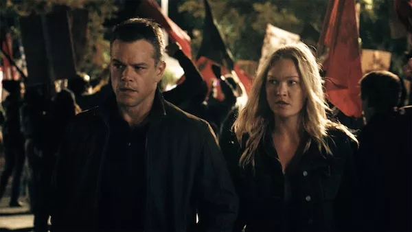 Matt Damon and Julia Stiles in Jason Bourne (Photo: Universal)