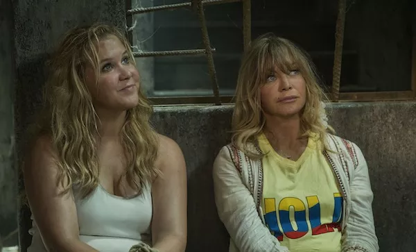 Amy Schumer and Goldie Hawn in Snatched (Photo: Fox)