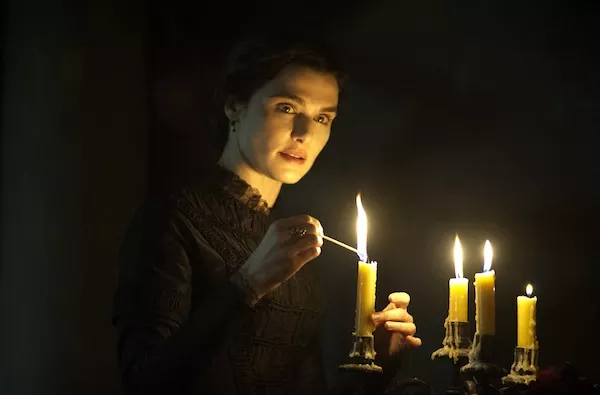 Rachel Weisz in My Cousin Rachel (Photo: Fox Searchlight)