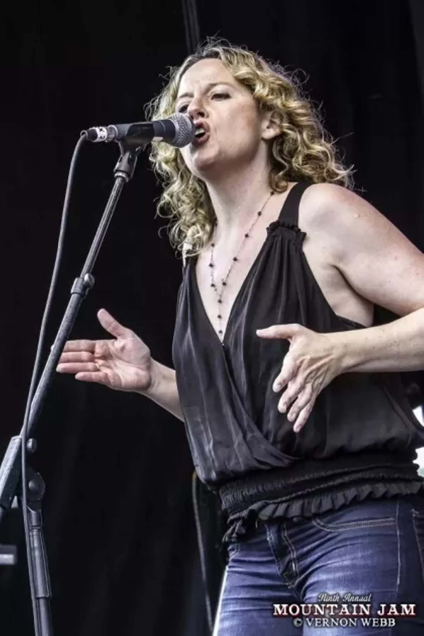 Woodstock's Amy Helm Holds Album Campaign | Daily Dose