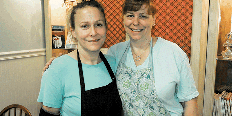 Warwick Maria Malara and Laura Vreeland at Laura's Sweets Specialty Bake Shoppe. David Morris Cunningham