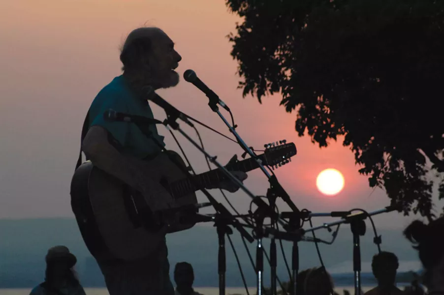 Pete Seeger.