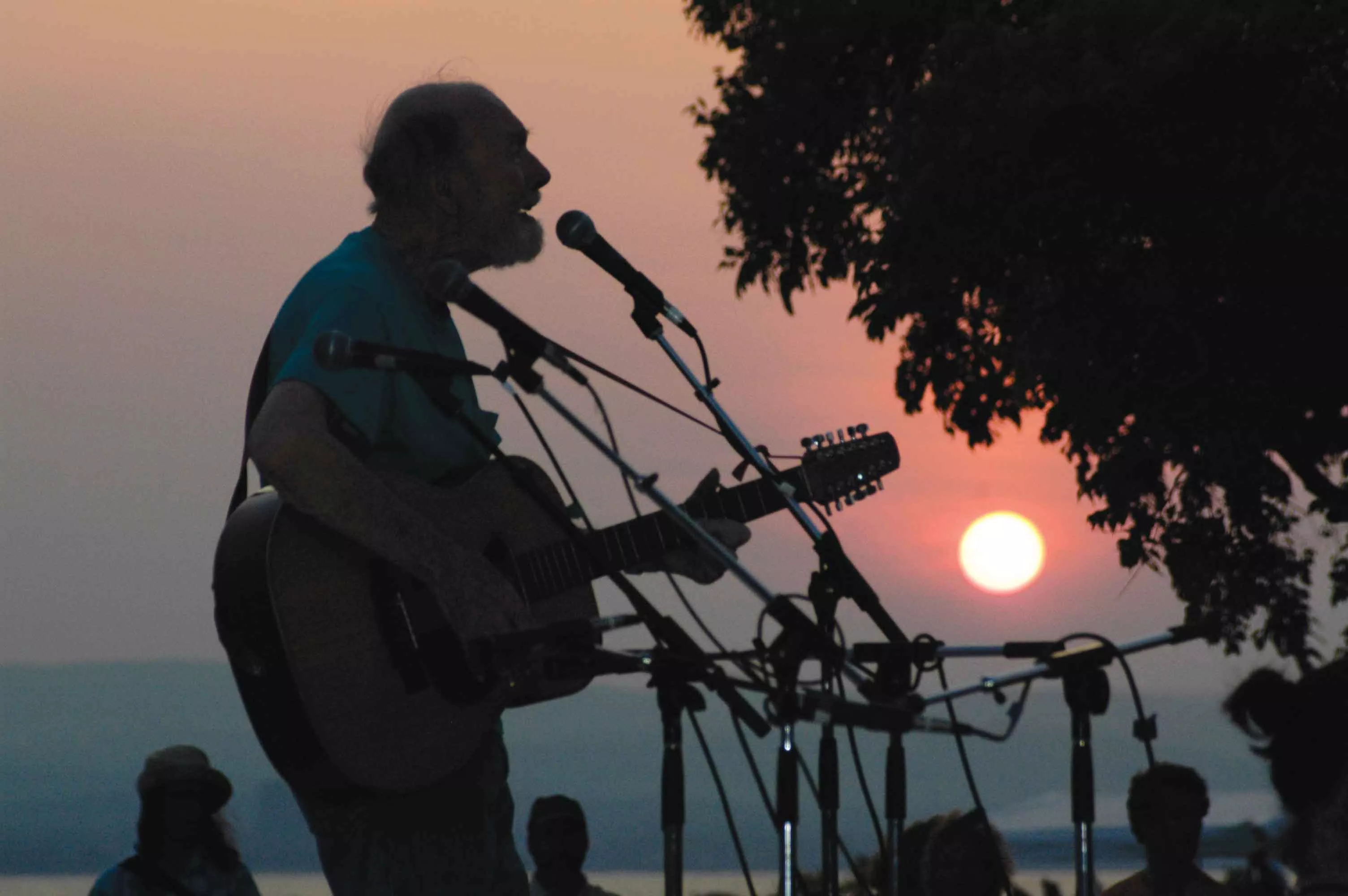 Pete Seeger.