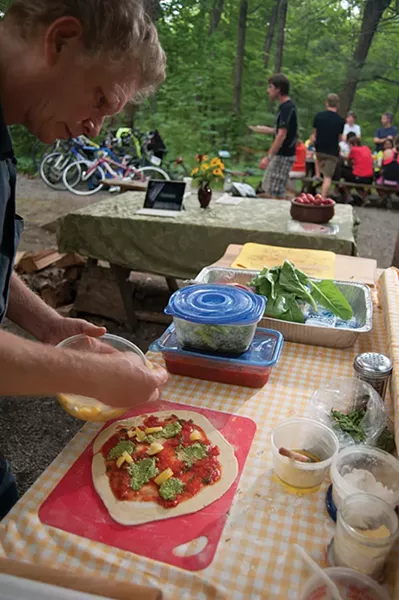 The homemade pizza is especially popular - ROY GUMPEL