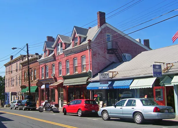 THE VILLAGE OF NEW PALTZ HOSTS SUNY NEW PALTZ