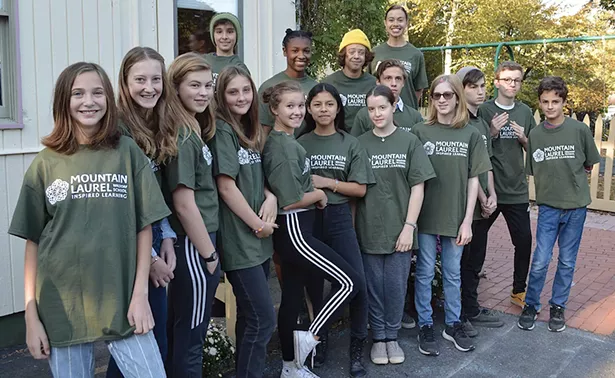 The Mountain Laurel Waldorf School graduating class of 2020.