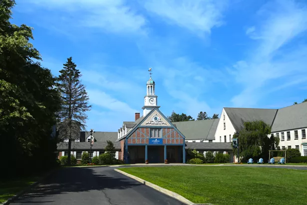 ALL IMAGES COURTESY OF STONELEIGH-BURNHAM SCHOOL