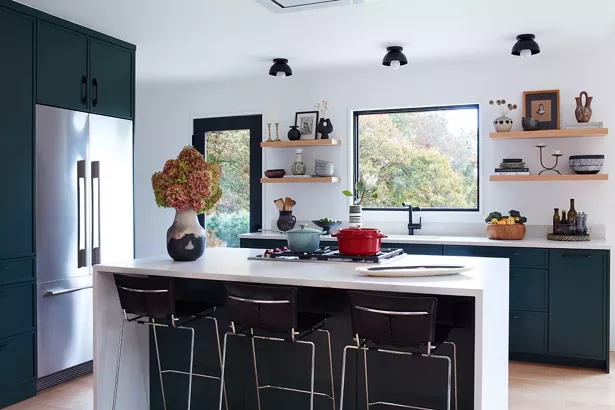 IMAGES COURTESY OF HUDSON KITCHEN + BATH
