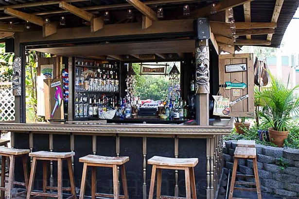 The tiki bar at Captain Kidd's Inn.