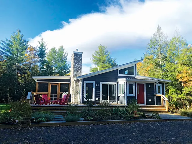 A modern Ranch home in Kerhonkson built by Catskill Farms.
