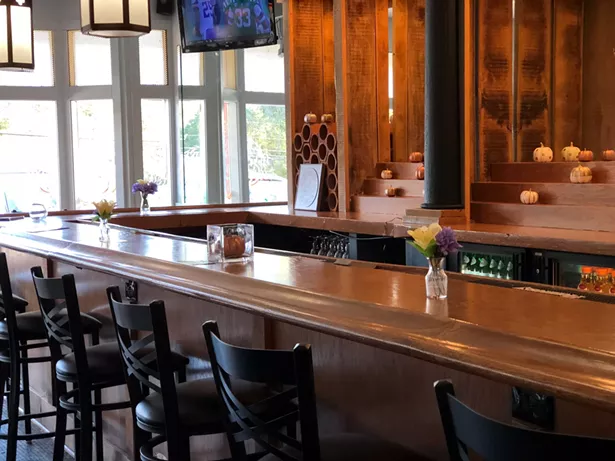 The bar at Dutchess BBQ