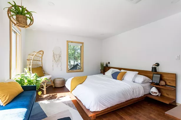 unhippy_weekend_guide_to_woodstock_herwood_inn.jpg
