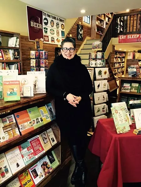 aob_bookstore_941046_10154602488079569_460151510013960548_n-_1_.jpg