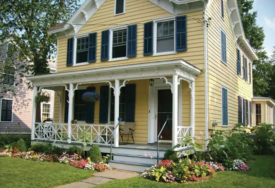 aob_north-dutchess-realty_yellow-house.jpg